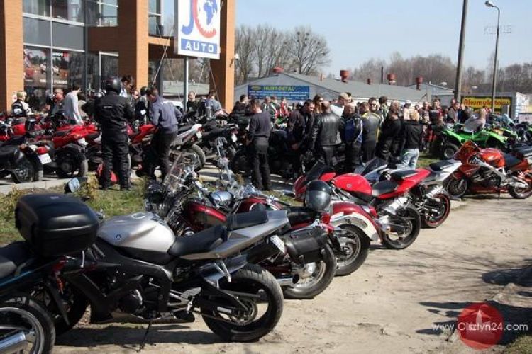 Motocykliści wystartowali