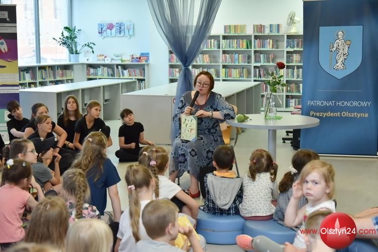 Justyna Bednarek spotkała się z małymi czytelnikami na Zakończenie Dni Literatury Dziecięcej w MBP