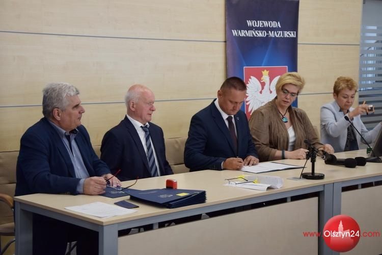 Dwie dotacje na dwie drogi powiatowe