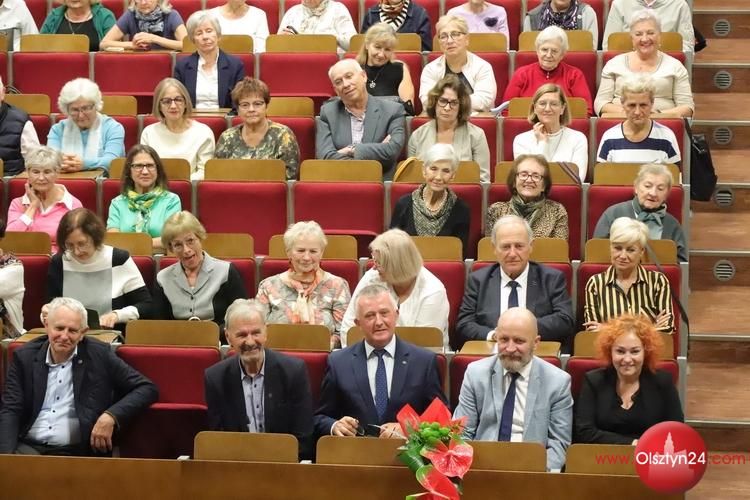 Seniorzy z Warmińsko-Mazurskiego Uniwersytetu Trzeciego Wieku rozpoczęli nowy rok akademicki
