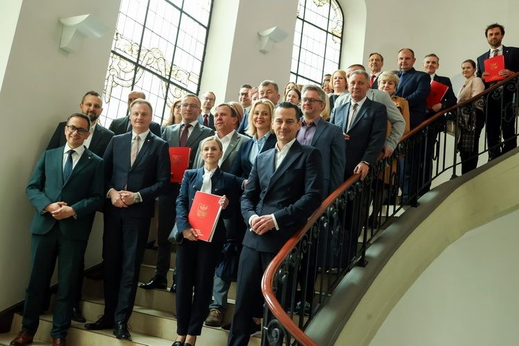 Ekonomiczniejsze i bardziej ekologiczne instytucje publiczne