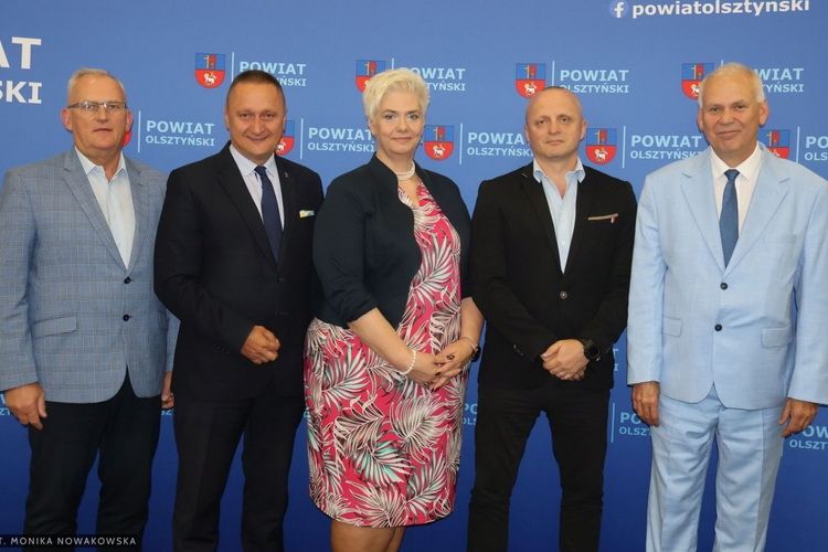 Zarząd Powiatu Olsztyńskiego pozytywnie oceniony przez Radę Powiatu