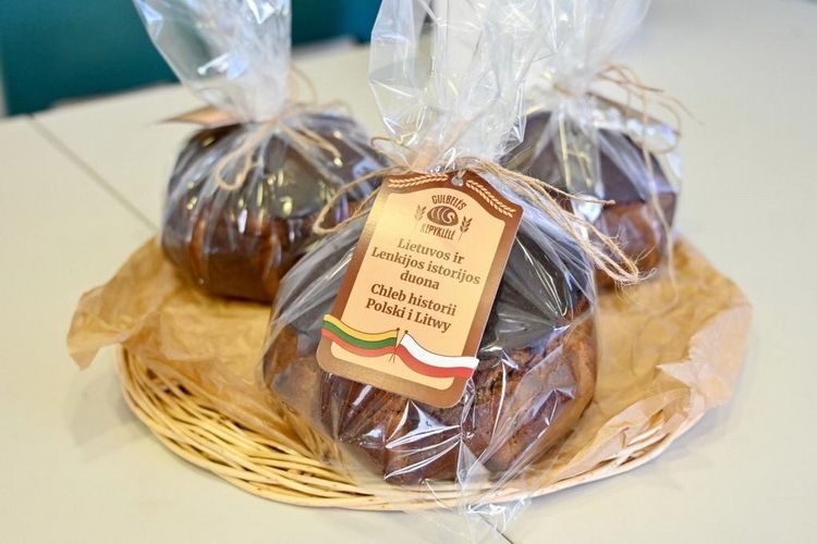 Chleb historii – symbol współpracy Polski i Litwy przekazany w Šakiai i zaprezentowany podczas Oblężenia Malborka