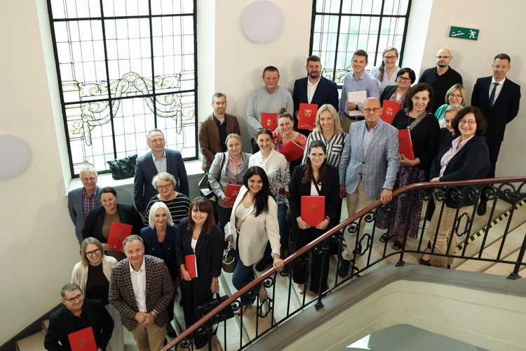 Społecznicy chcą się szkolić – nowatorskie wsparcie samorządu województwa