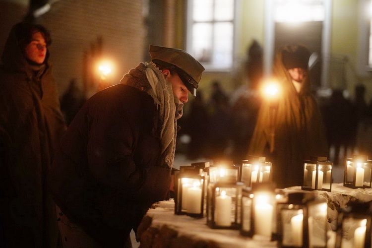 W sobotę harcerze ZHP przekażą Betlejemskie Światło Pokoju mieszkańcom regionu