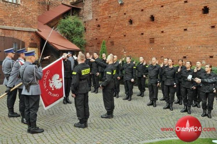 W szeregi warmińsko-mazurskiej Policji przyjęto 21 nowych funkcjonariuszy