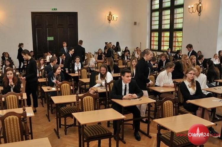 Maturzyści przystąpili do egzaminów  