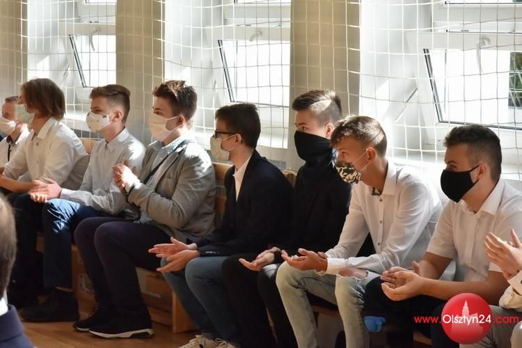 Miasto apeluje o zachowanie reżimu sanitarnego w placówkach oświatowych. Są pierwsze zachorowania