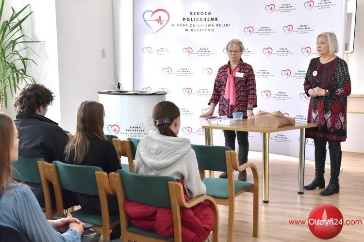 Na naukę i reagowanie nigdy nie jest za wcześnie. Amazonki i „Medyk” razem przeciw rakowi piersi