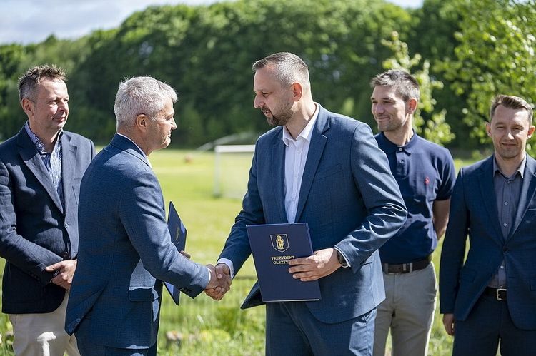 Umowa na budowę nowego stadionu Warmii podpisana 