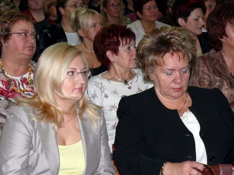 Obradują pielęgniarki i położne