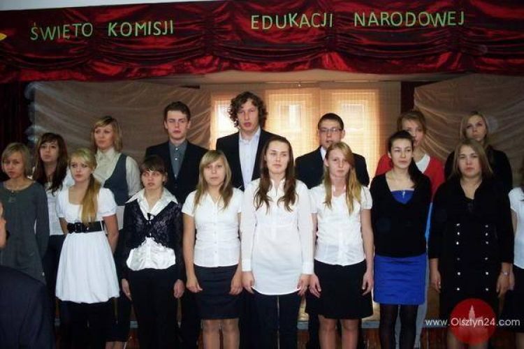 Świętują ludzie oświaty z powiatu