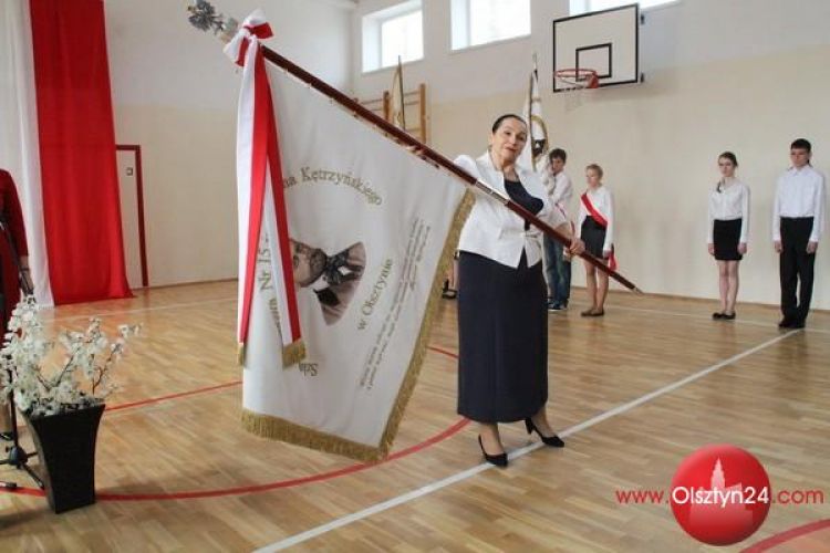 „Piętnastce” wręczono nowy sztandar