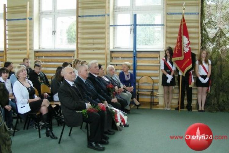 Uroczyste obchody Święta Niepodległości w Gimnazjum nr 6