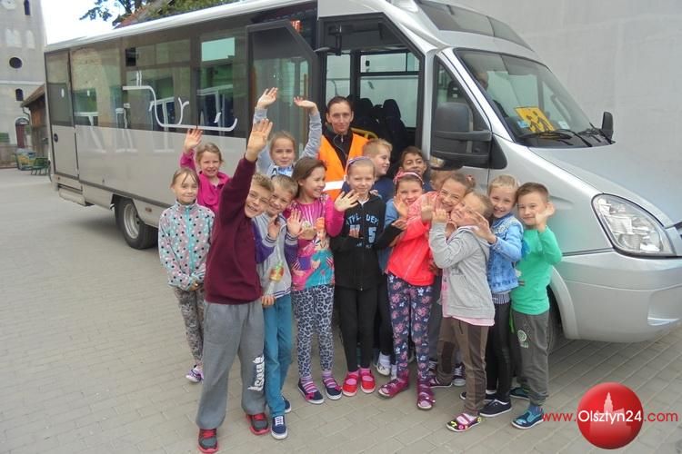 Autobus szkolny dla dzieci ze szkoły w Lamkowie już jest