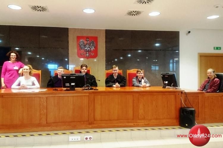 Uczniowie SP 14 uczestniczą w Dniach Edukacji Prawniczej 