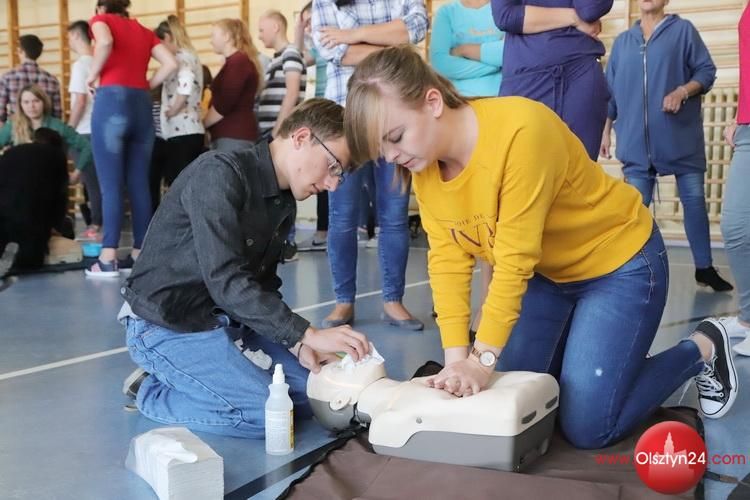 „Medyk” włączył się w bicie rekordu w jednoczesnym prowadzeniu resuscytacji