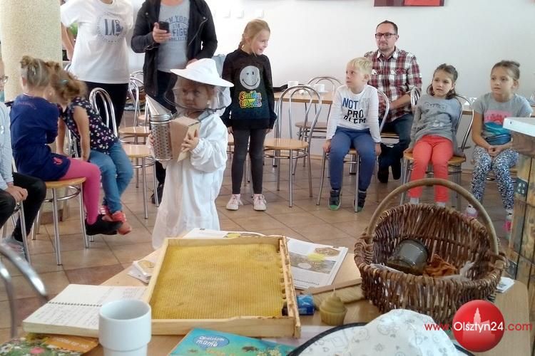 Po wizycie u pszczół, tworzyli własne ogrody w szkle