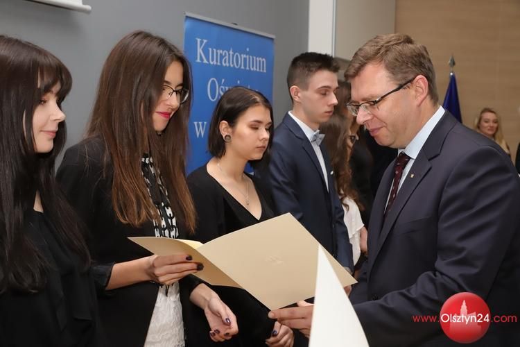 Stypendyści Prezesa Rady Ministrów odebrali dyplomy