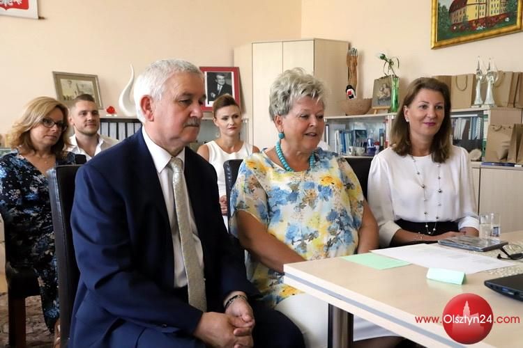 Dyrekcja „Medyka” pożegnała się z uczniami przez Internet 