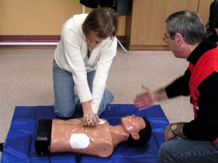 Nauczyciele uczą się ratować innych