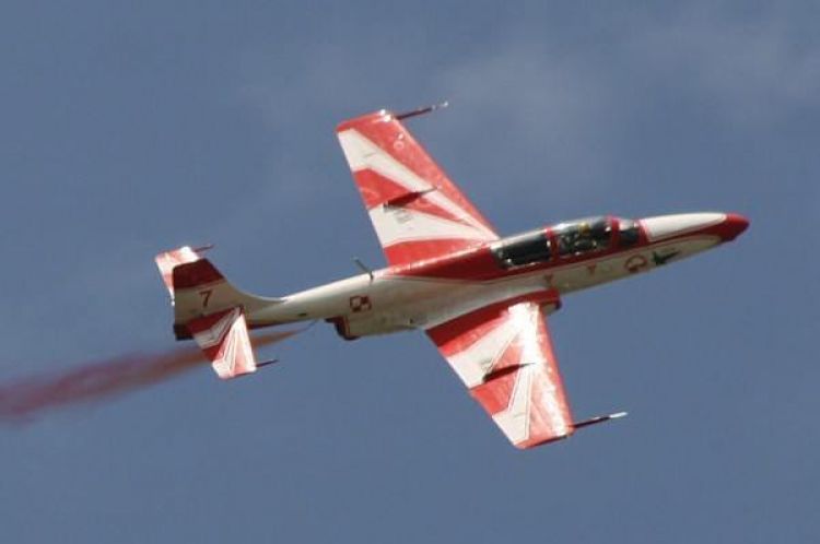 Biało-Czerwone Iskry atrakcją Mazury AirShow 2011