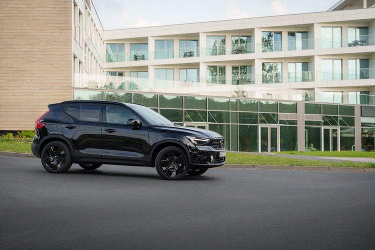 Volvo XC40 – europejska precyzja klasy premium w zasięgu Twojej ręki. Umów się na jazdę testową i przekonaj się sam!