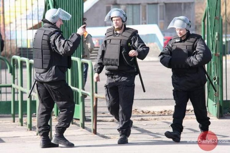 Ćwiczyli tyraliery i kordony na stadionie