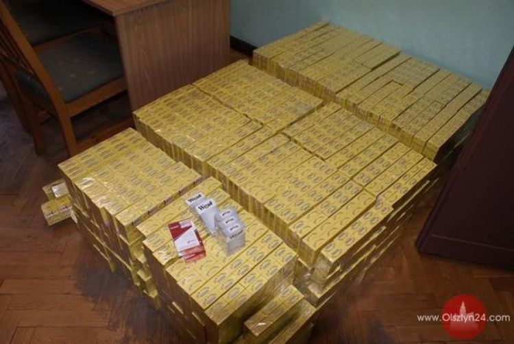 Przechwycili prawie 1800 paczek nielegalnych papierosów