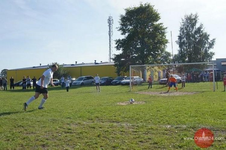 Mecz wyborczych sztabów