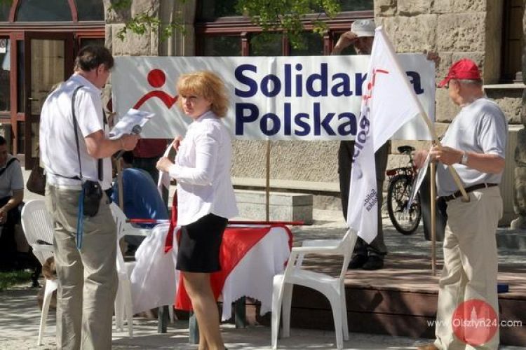 Jacek Kurski zachęcał do składania podpisów pod obywatelskim projektem ustawy 