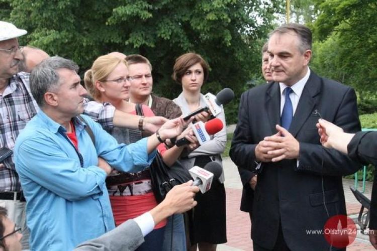 Wicepremier Waldemar Pawlak w olsztyńskiej fabryce Michelin