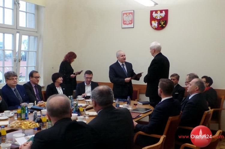 Starostowie i prezydenci miast gościli u marszałka województwa