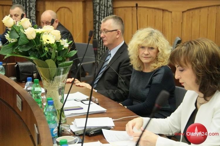 Sesja z kwiatami i gratulacjami