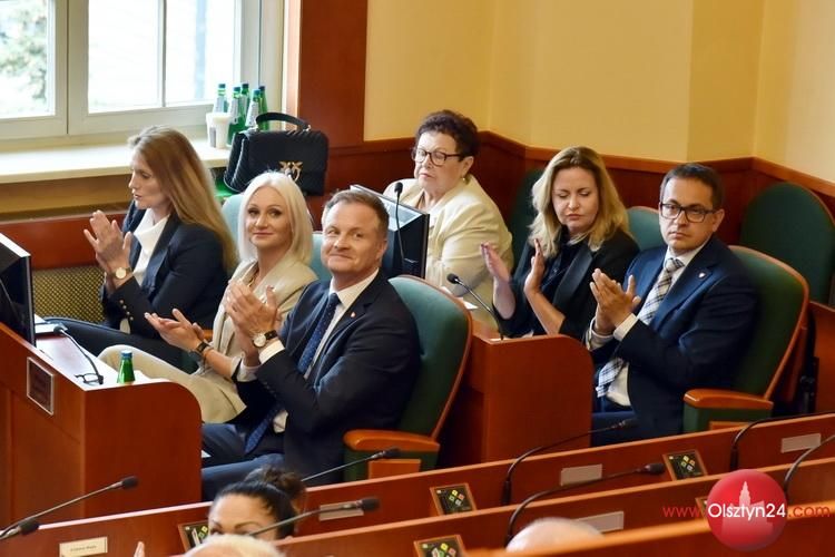 Zarząd województwa z wotum zaufania i absolutorium