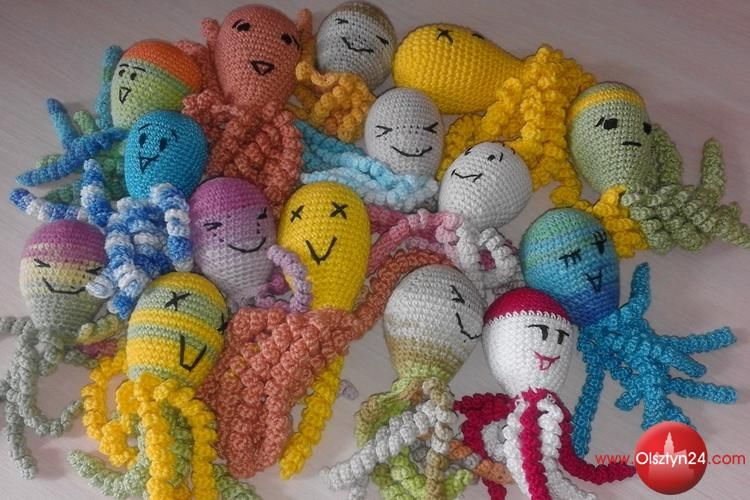 Wcześniaki ze Szpitala Dziecięcego dostały w prezencie terapeutyczne maskotki