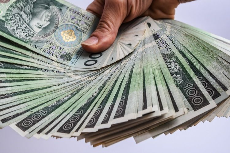 Jak pożyczka, to tylko w sieci