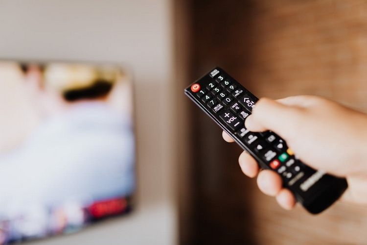 Jak zaprogramować pilot do telewizora?