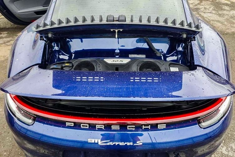 Strażnicy graniczni odzyskali skradzione Porsche