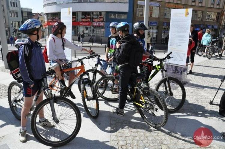 Olsztynianie jadą, nie tankują już po raz ósmy 