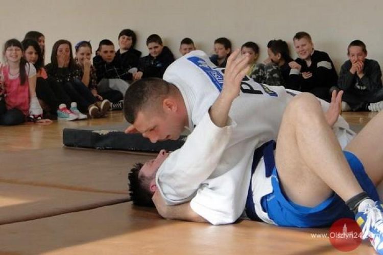 Mistrz świata ju-jitsu w „Piętnastce”