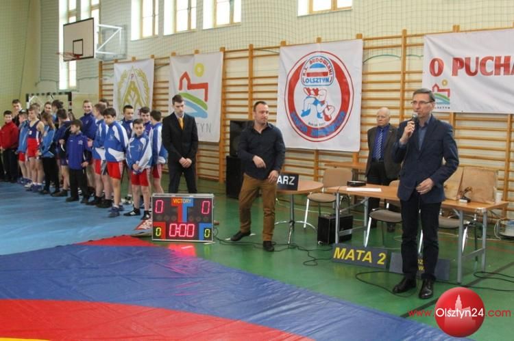 Młodzi zapaśnicy walczą o Puchar Warmii i Mazur