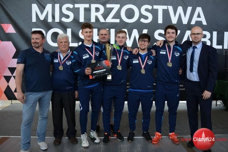 Czarek Białecki drużynowym mistrzem Polski seniorów w szabli