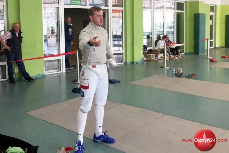 Bardzo dobry wynik Czarka Białeckiego w IV Pucharze Polski seniorów w szabli