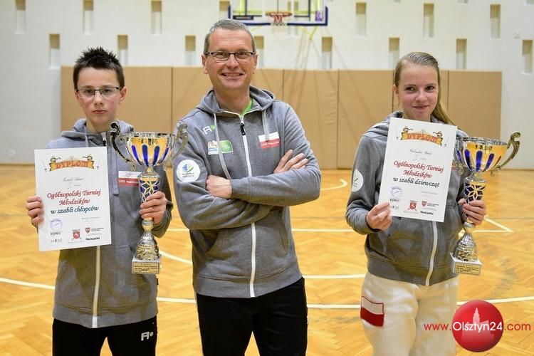 Szermierze UKS Hajduczek na najwyższych stopniach podium w Koninie