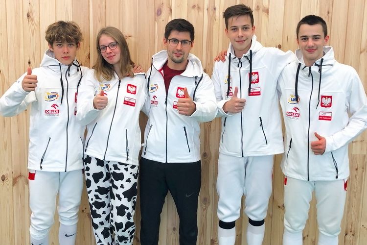 Kolejny dobry start szablistów UKS Hajduczek Olsztyn. Tym razem na Węgrzech.