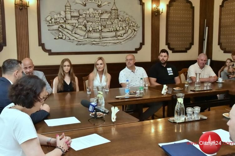 Olsztyńscy sportowcy jadą do Paryża. O przygotowaniach do igrzysk opowiedzieli na spotkaniu z prezydentem miasta 
