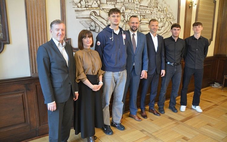 Prezydent Olsztyna spotkał się z mistrzami taekwondo