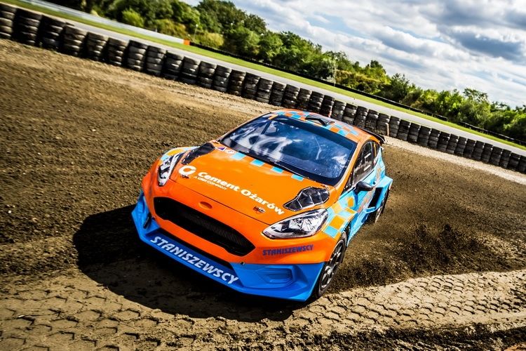 Zbigniew Staniszewski najlepszy w łączonej rundzie FIA CEZ i MP rallycross w Słomczynie