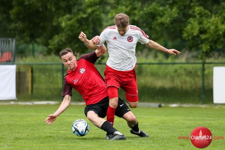 Piłkarze olszyńskiej uczelni na podium Akademickich Mistrzostw Polski w piłce nożnej mężczyzn w Warszawie
